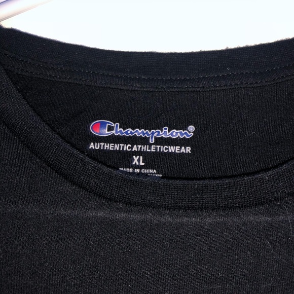 black champion short sleeve🤎 - Picture 2 of 2